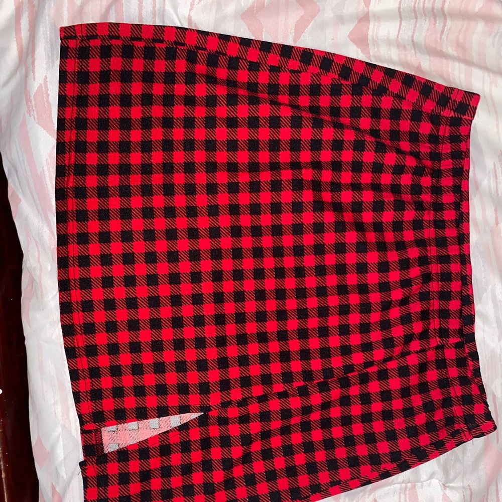 Two brand new SHEIN skirt. ( medium )